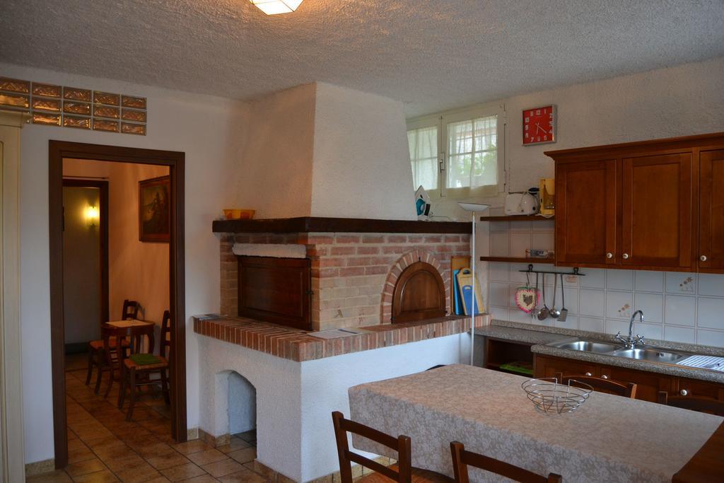 Azienda Agrituristica Villa Arianna Imperia Δωμάτιο φωτογραφία